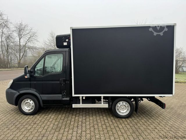 Izotermiczny van chłodnia IVECO Daily 35S13 Kühlkoffer C33-Type 526EV