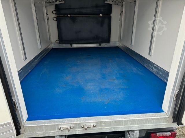 Izotermiczny van chłodnia IVECO Daily 35S13 Kühlkoffer C33-Type 526EV