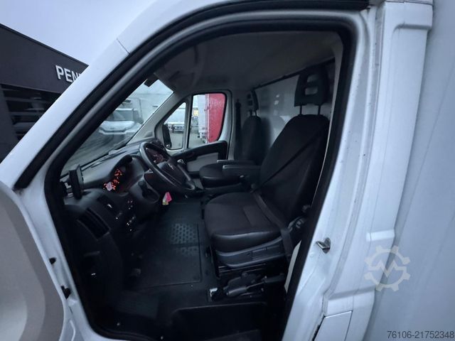 Transporter mit Koffer CITROEN Jumper Tiefrahmen Koffer *L 4,20 Meter*