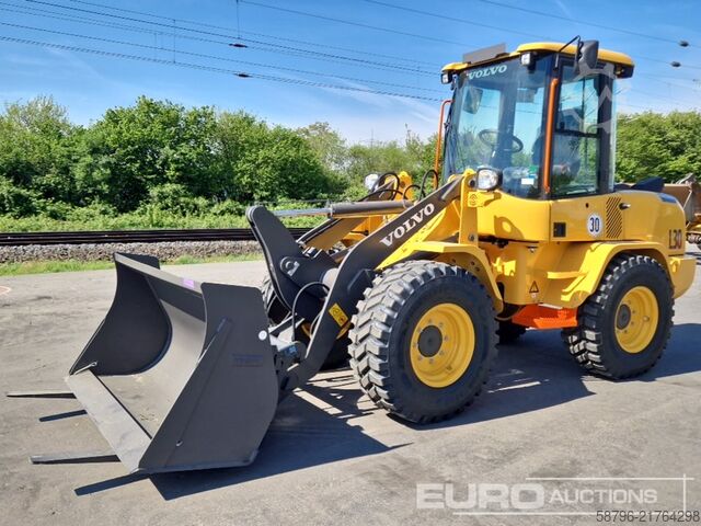 Pala gommata Volvo L30HS