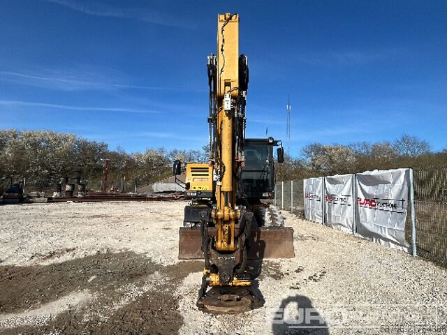 Escavatore gommato Hydrema Mx16