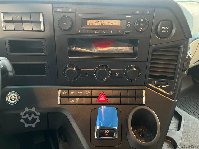 MTS standard Mercedes-Benz Actros 2045 S 4x2 Tractor Head