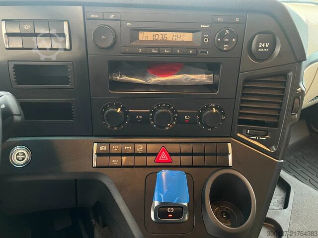 MTS standard Mercedes-Benz Actros 2045 S 4x2 Tractor Head