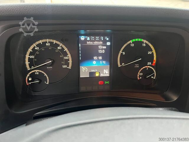 MTS standard Mercedes-Benz Actros 2045 S 4x2 Tractor Head