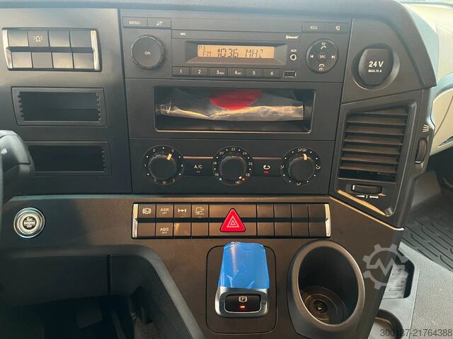 MTS standard Mercedes-Benz Actros 2045 S 4x2 Tractor Head