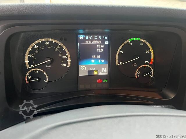 MTS standard Mercedes-Benz Actros 2045 S 4x2 Tractor Head