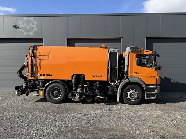 Veegmachine Mercedes-Benz Axor 1829 Faun Viajet 7R Hochdruck Heckabsaugung