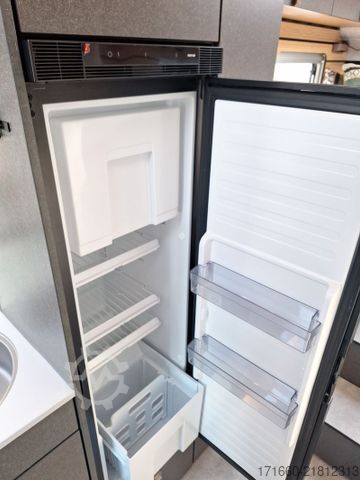 Półzintegrowany kamper HYMER/ERIBA ML-T 580 LEDER, AUTARKIE XL, WLANTV, XXL-BETT