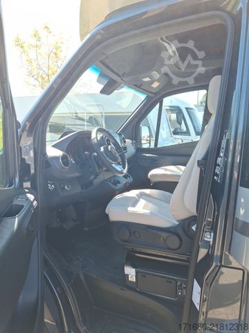 Półzintegrowany kamper HYMER/ERIBA B-Klasse MC T 680