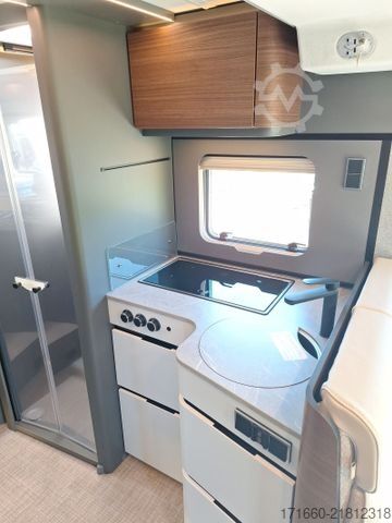 Półzintegrowany kamper HYMER/ERIBA B-Klasse MC T 680