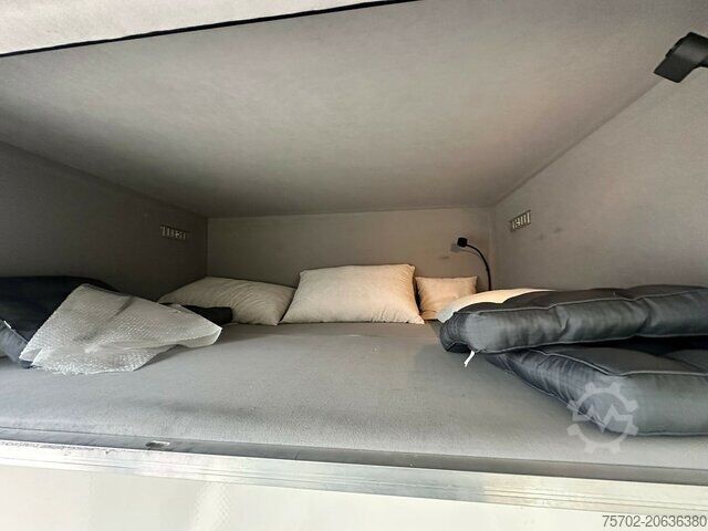 Van personalizado Renault Paragan Büromobil / Verkauf-/ Messefahrzeug