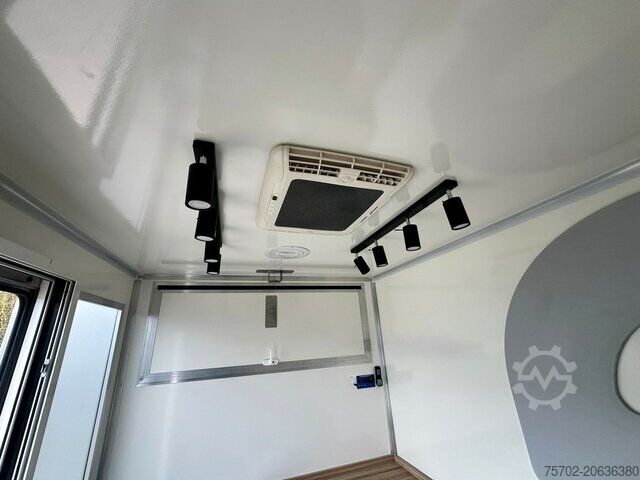 Van personalizado Renault Paragan Büromobil / Verkauf-/ Messefahrzeug