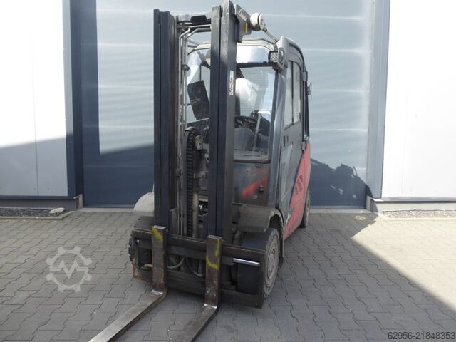 Empilhadeira diesel Linde H25D-02