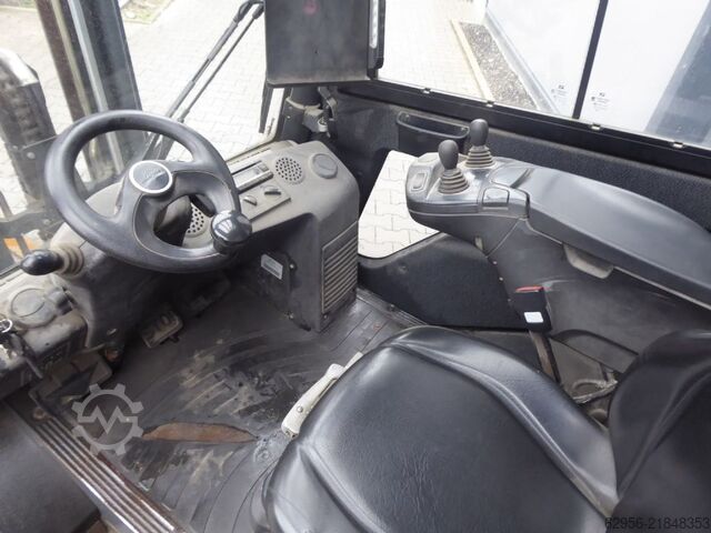 Empilhadeira diesel Linde H25D-02