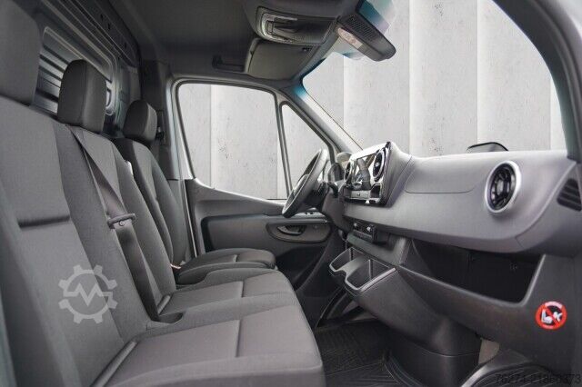 Magas tetős furgon Mercedes-Benz Sprinter 317 CDI Hochdach L2H2 Pro