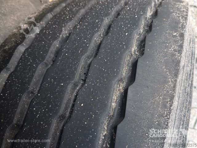 Auflieger mit Pritsche & Plane Schmitz Cargobull Curtainsider Standard Getränke