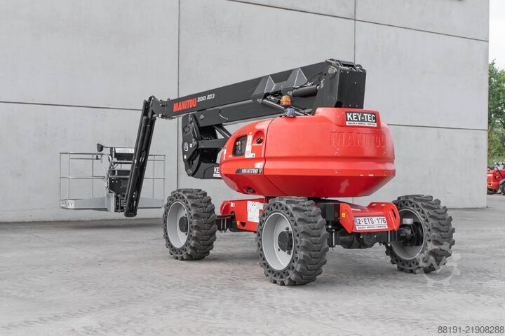 Ledad teleskopisk arbetsplattform Manitou 200 ATJ