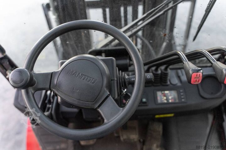 περονοφόρο ανυψωτικό Manitou MI 25 D
