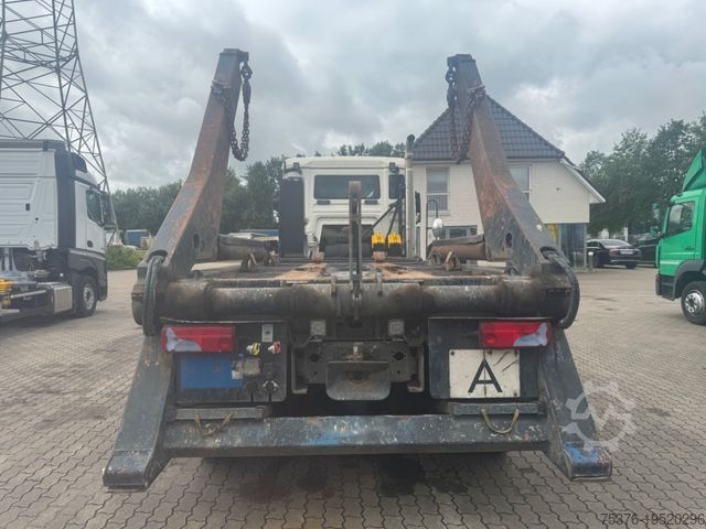 Kippers vrachtauto MAN TGS 28.400 HIAB MULTILIFT SLT