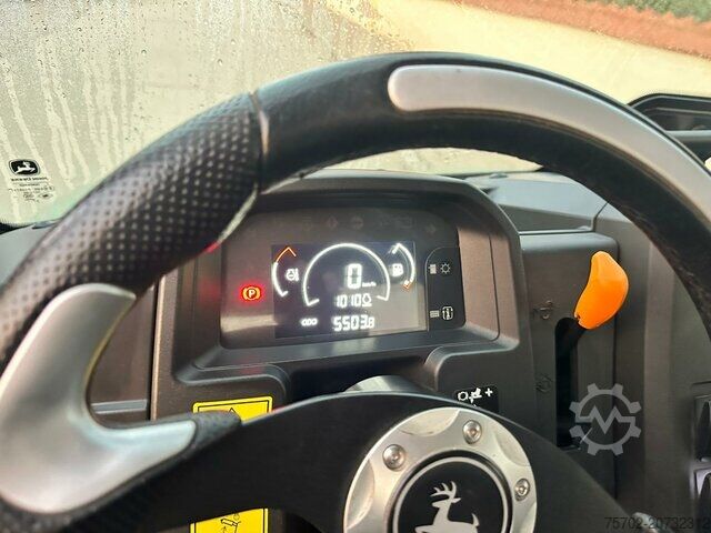 Yard tractor John-Deere Gator XUV865M Allrad