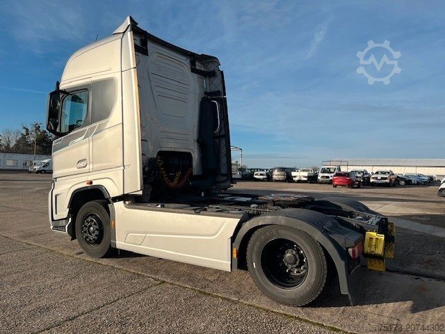 Standard tractor unit FORD F-Max Sattelzugmaschine