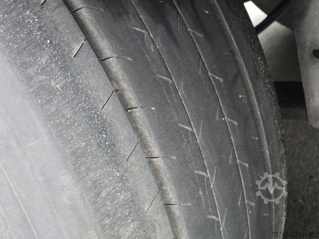 Semi-remorque fourgon SCHMITZ CARGOBULL SCB S3B SKO24/L * LIFT * ALCOA * 1.HAND *