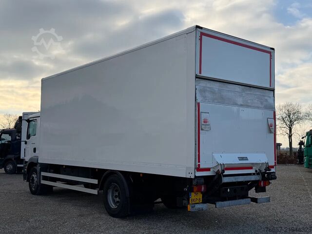 Koffer MAN TGM TGM18.290 EURO6 Bakwagen met Laadklep.