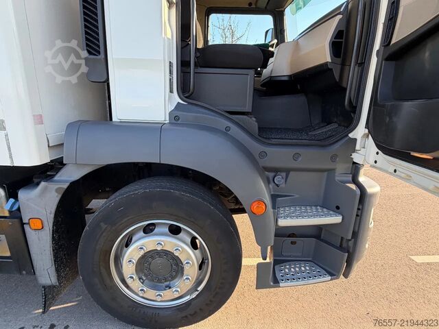 Koffer MAN TGM TGM18.290 EURO6 Bakwagen met Laadklep.