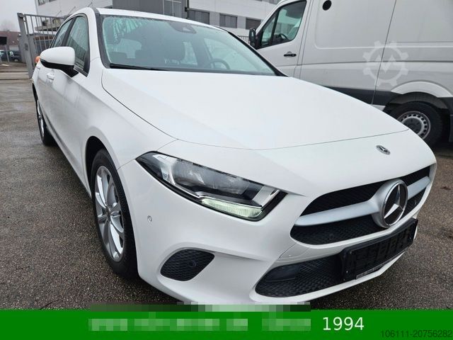 Van MERCEDES-BENZ A 200 Automatik Navigation Komfort-Fahrwerk