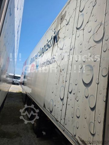 Chladírenský návěs SCHMITZ CARGOBULL Frigo Thermo King / Multi Temp / DS