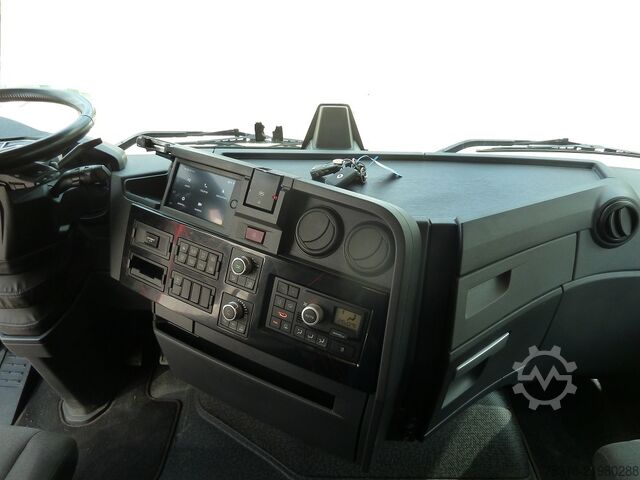 Tractora standard RENAULT T 480