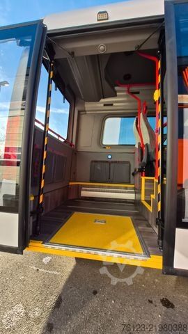Miniautocarro MERCEDES-BENZ Sprinter 517 Heckniederflur Vorlauffahrzeug