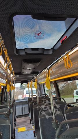 Miniautocarro MERCEDES-BENZ Sprinter 517 Heckniederflur Vorlauffahrzeug