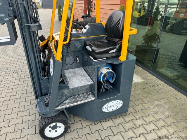 4-way forklift Combilift CB3000// LPG // 2017 year /Toyota engine