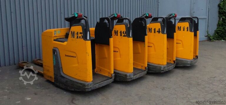 Elektrische palletwagens Jungheinrich ERE225 1400mm/ 465ah/ x4pc package
