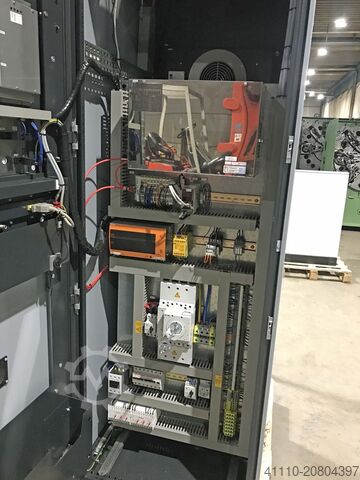 Középfrekvenciás hegesztőberendezés BIHLER B 5000