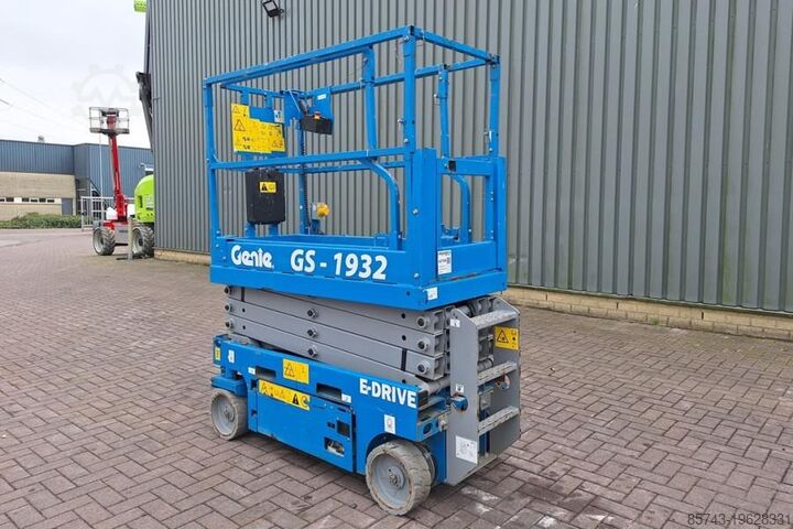 Scissor lift Genie GS1932 E-Drive Several In Stock, 8m Working Height