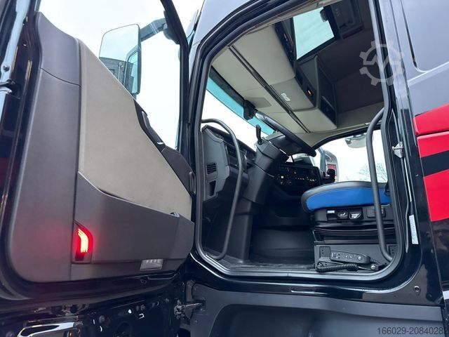 Standard tractor unit VOLVO FH 500 XL Top gepflegt Euro 6 wenig km, VEB