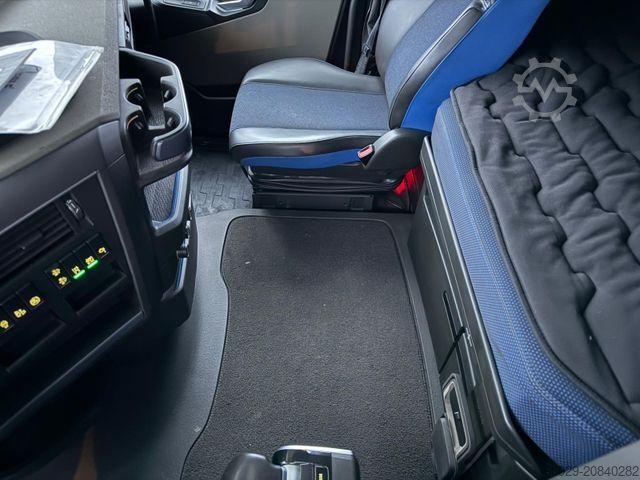 Standard tractor unit VOLVO FH 500 XL Top gepflegt Euro 6 wenig km, VEB