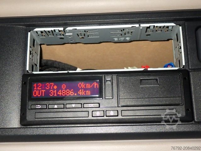 Box truck DAF XF 480 FAN SpaceCab/Koffer/LBW/Ret./AHK/Lenkachs