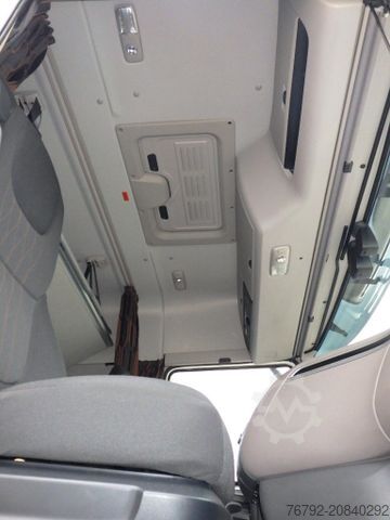 Box truck DAF XF 480 FAN SpaceCab/Koffer/LBW/Ret./AHK/Lenkachs