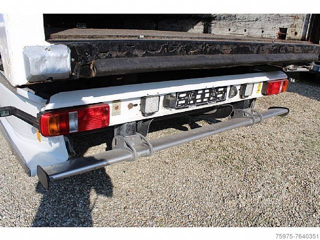 Skr. chlad./iz./pro cerst. výr. Krone semirimorchio isotermico doppio piano usato