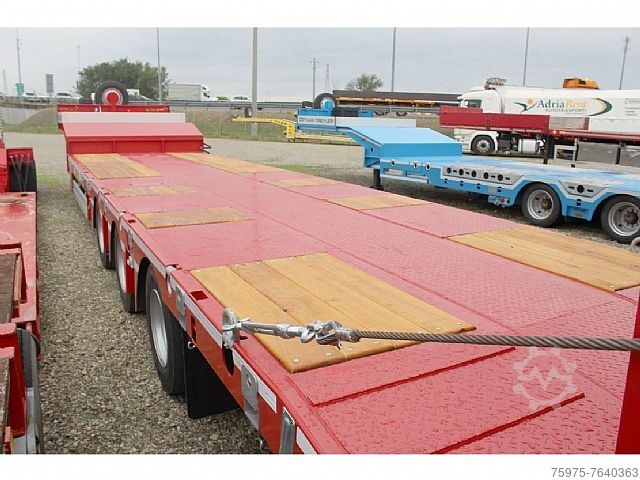 Mașini de construcții cu încărcător jos  carrellone collo doca rampe doppie nuovo ceylan