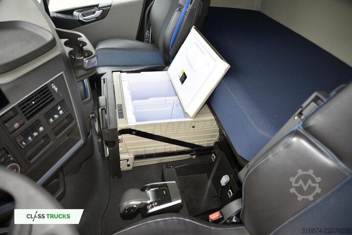 Standardni tegljač VOLVO FH 500 Globetrotter XL I-ParkCool ACC