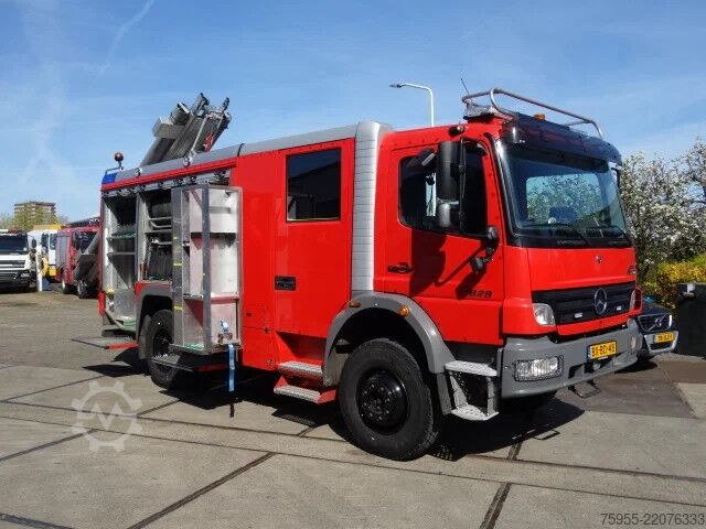 İtfaiye aracı Mercedes-Benz Atego 1629 4X4 ROSENBAUER PUMP