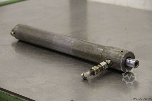 Hydraulic cylinder Behringer Hub 310 mm