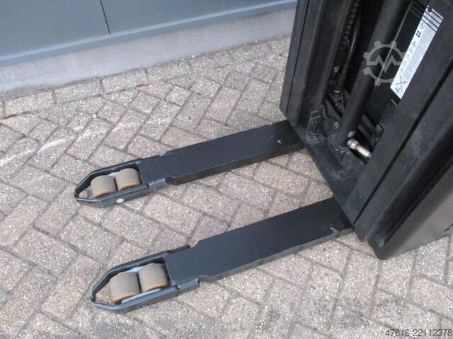 Hoogheffende palletwagen CESAB S215