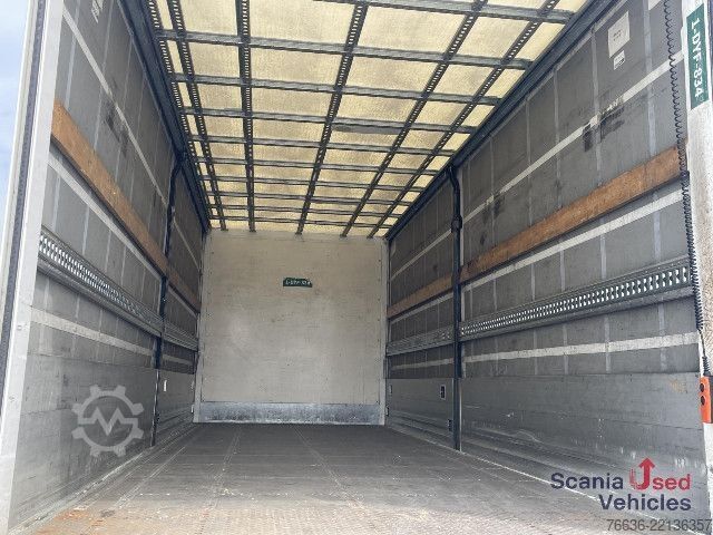 Flaklastbil med kapell Scania P 320 DB4x2MNB RETARDER FULL AIR 2T TAIL LIFT ACC