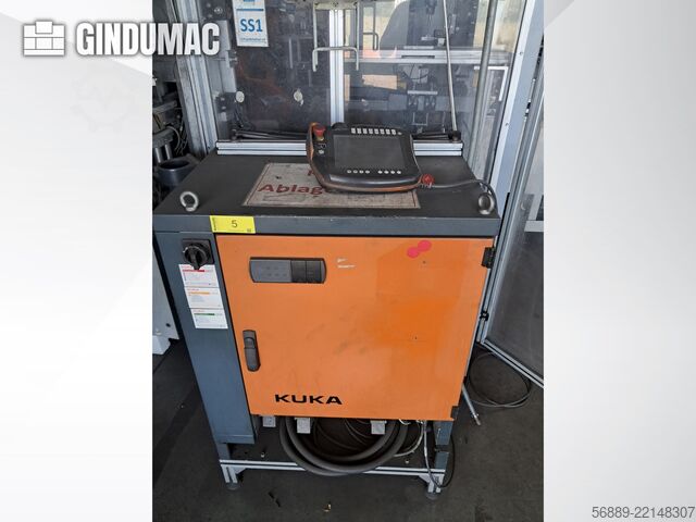 KUKA KR 16-2 con KRC 4 KUKA KR 16-2 with KRC 4