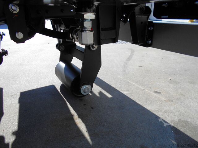 Deposit tip-ladvogn Isuzu M30 (7,5 ton) - SCARRABILE PALFINGER